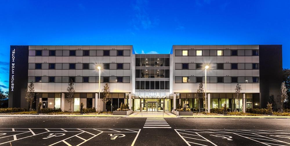 Heston Hyde Hotel Hounslow Eksteriør billede