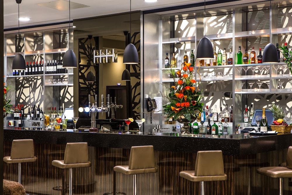 Heston Hyde Hotel Hounslow Eksteriør billede