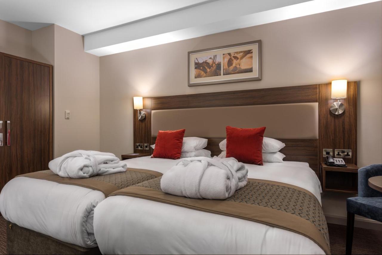 Heston Hyde Hotel Hounslow Eksteriør billede