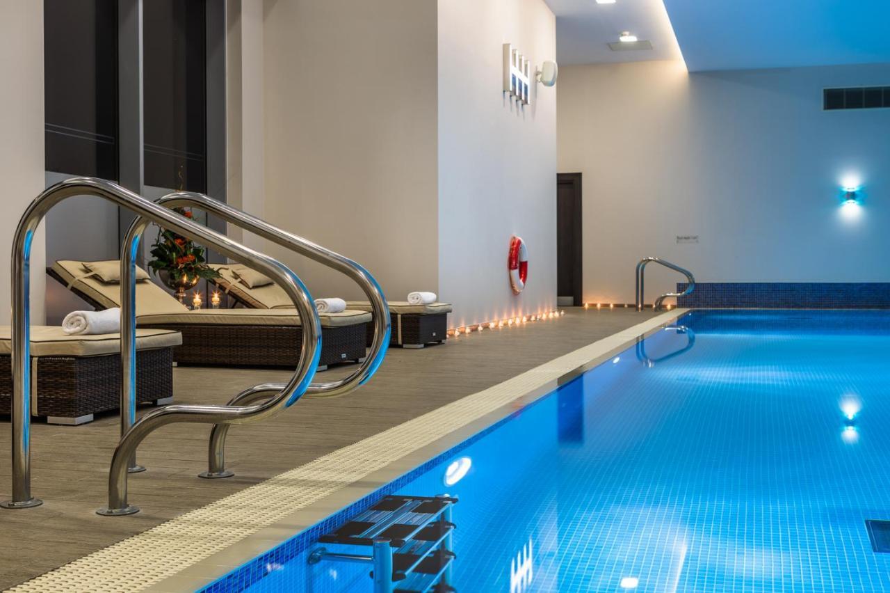 Heston Hyde Hotel Hounslow Eksteriør billede