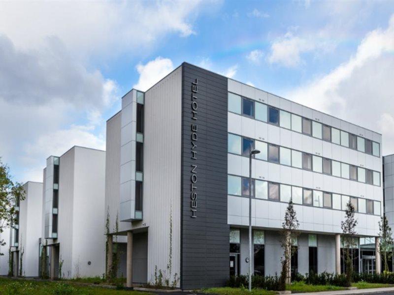 Heston Hyde Hotel Hounslow Eksteriør billede