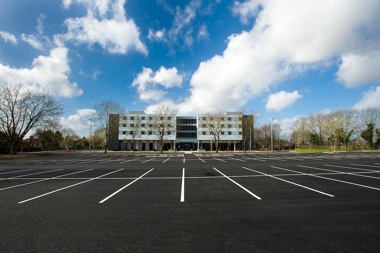 Heston Hyde Hotel Hounslow Eksteriør billede